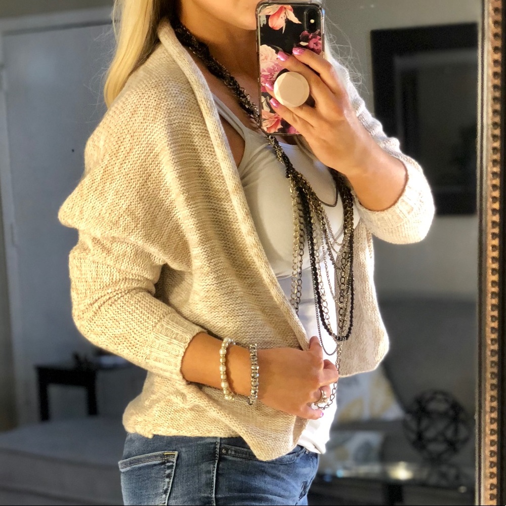 Old Navy Cream Cardigan! 🌟